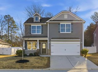 734 Liberty Walk Ln, Simpsonville, SC 29681