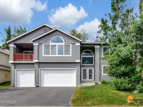 8642 Lassen St, Eagle River, AK 99577