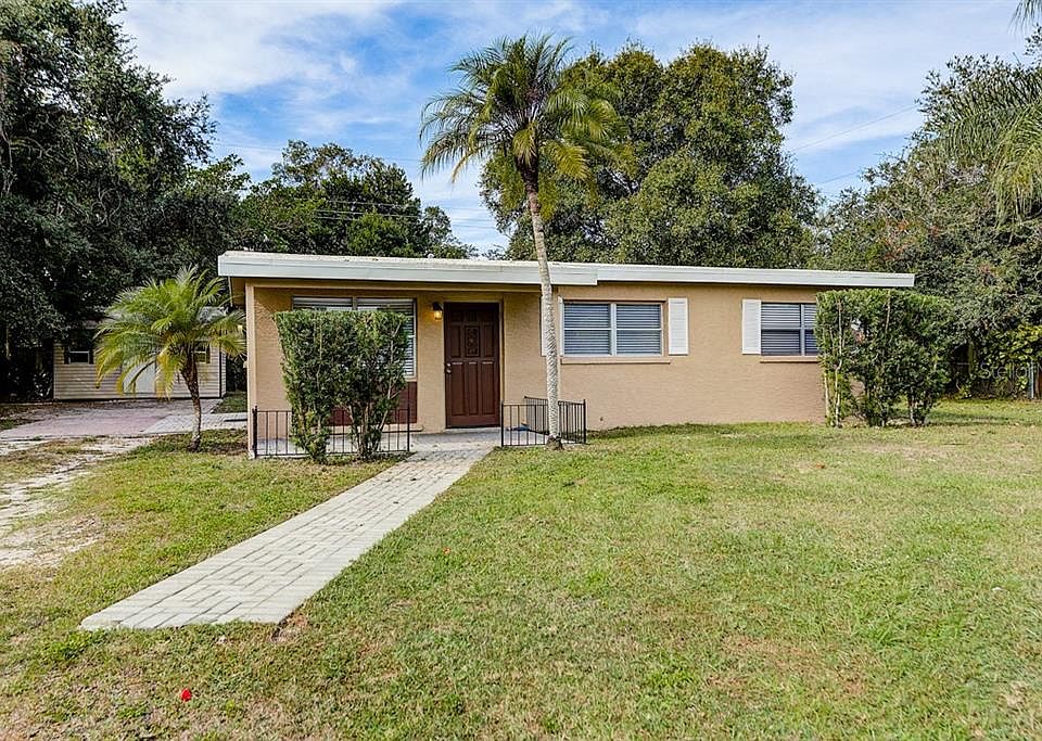 1st image of 304 E Cornelius Cir
