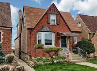 2916 N Meade Ave, Chicago, IL 60634