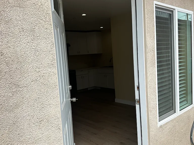 25479 Van Leuven St #1A — Photo 11