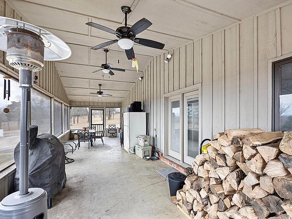 5th image of 11 Bluff Dr