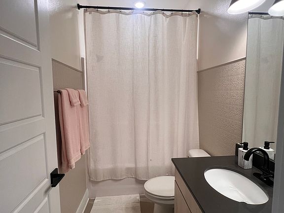 1st floor full bathroom