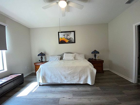 3rd image of 12842 Sugar Ct