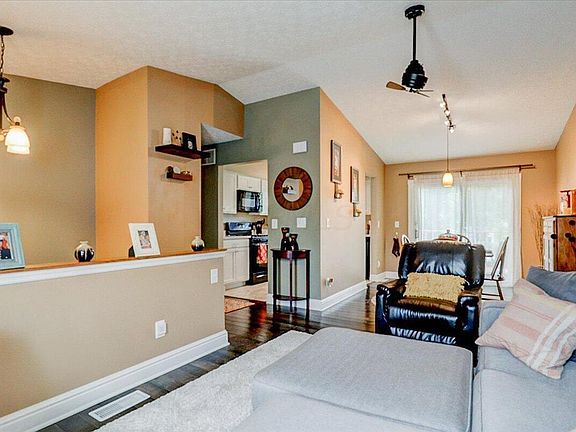 4th image of 346 Gentlewind Dr
