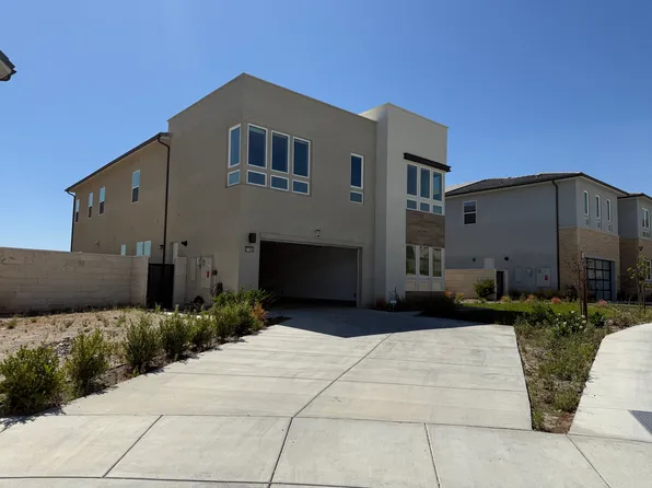 27396 Dialogue Way, Valencia, CA 91381