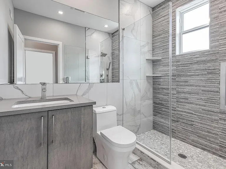 2026 Spring Garden St #4A — Photo 3