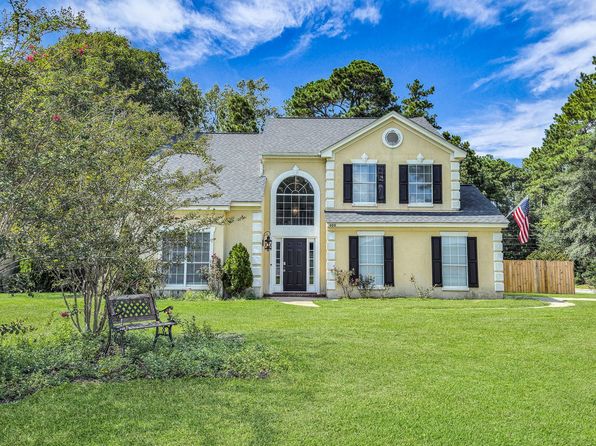 400 Cambridge Ct