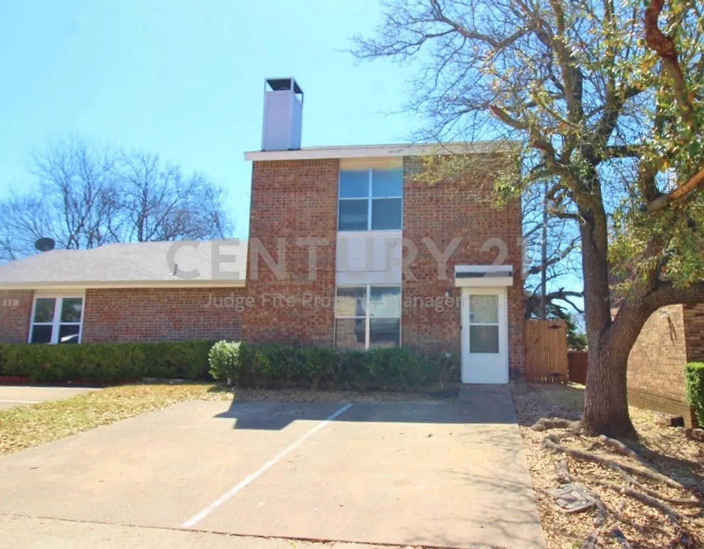 Inviting 2-Story 2/1.5 Townhome in Duncanville For Rent! — Photo 1
