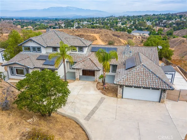17033 Andromeda Ln, Riverside, CA 92504