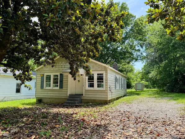 512 Trade St, Florence, AL 35630