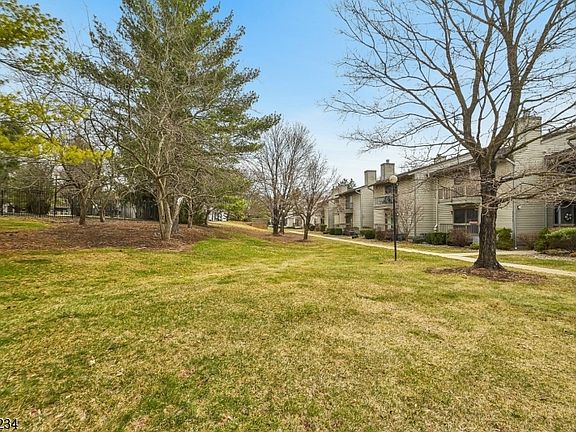 2nd image of 47 Sam Bonnell Dr