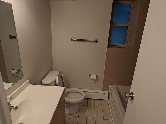 4th image of 1621 Asmann Ave APT 18