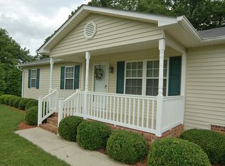 1819 Watmead Rd, Kernersville, NC 27284