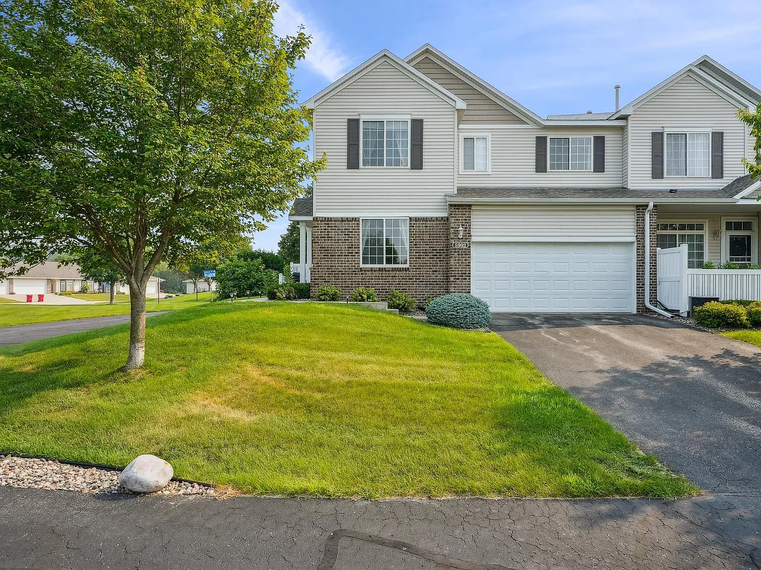 3 bed, 1696 sqft, $800 — Photo 1