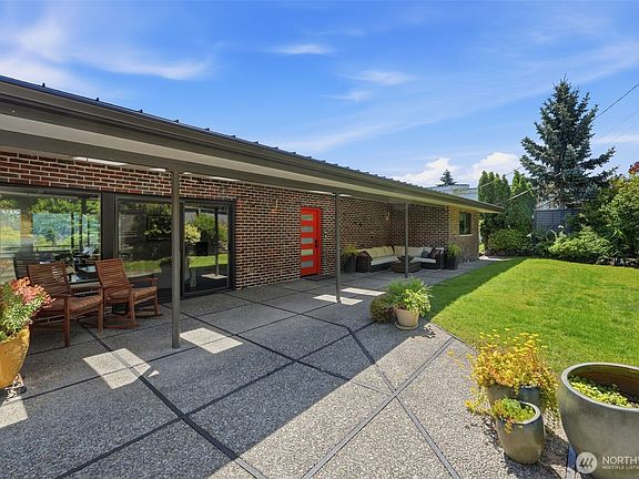 5th image of 8125 Bayridge Avenue