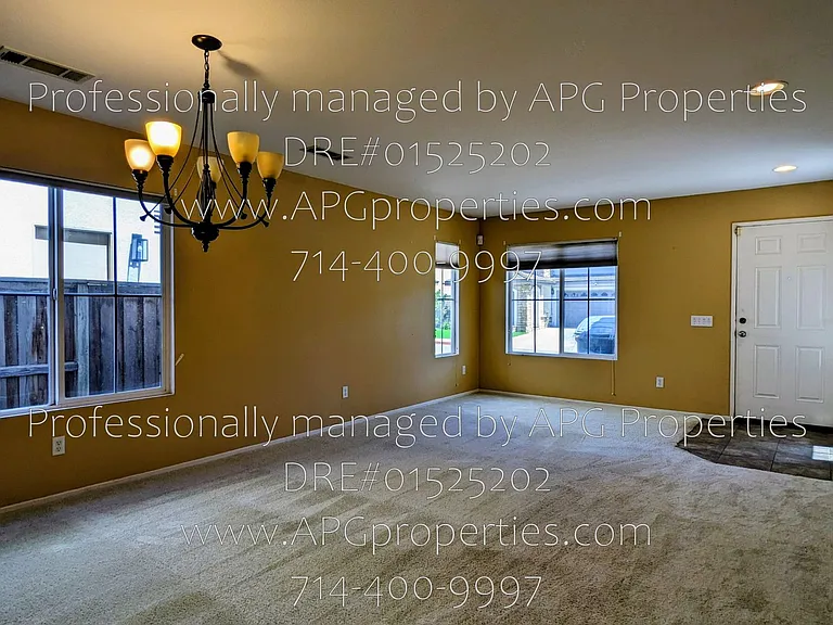 2439 N Cameo Ct — Photo 18
