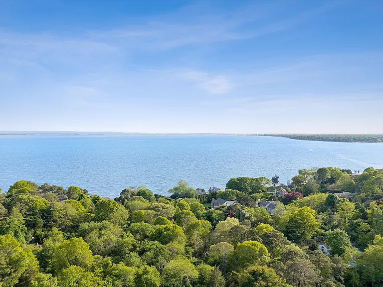 542 Montauk Hwy — Photo 5