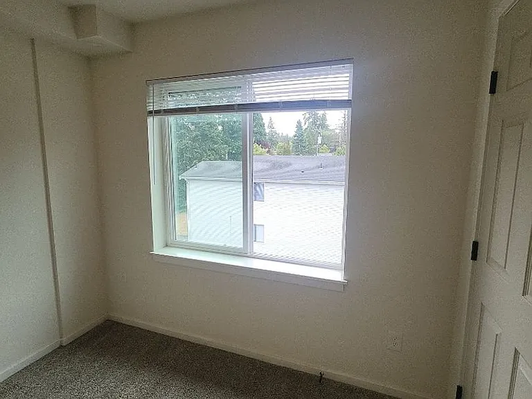 Kendal Court Apartments, 2 Bedroom, 1 Bathroom Apartments for Rent! — Photo 55