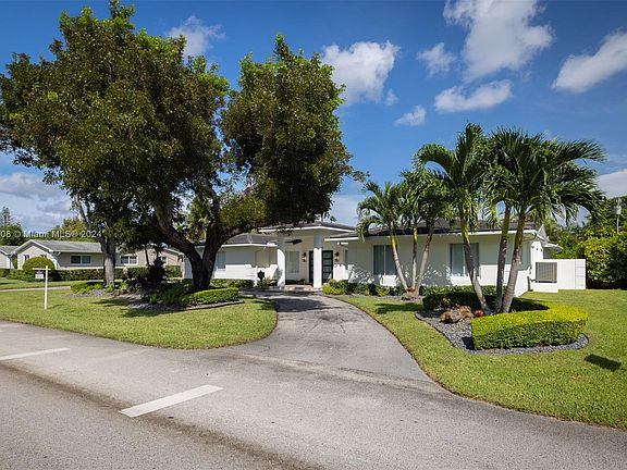 2nd image of 8465 SW 141st St