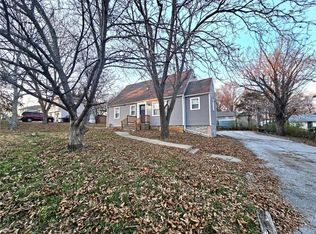 1012 E 83rd Ter, Kansas City, MO 64131