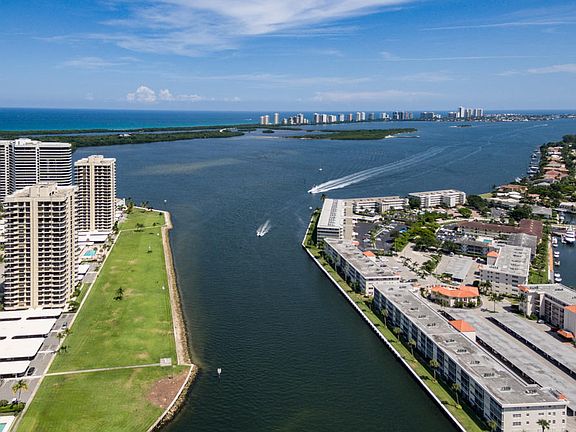 3rd image of 1141 Marine Way E APT H4l