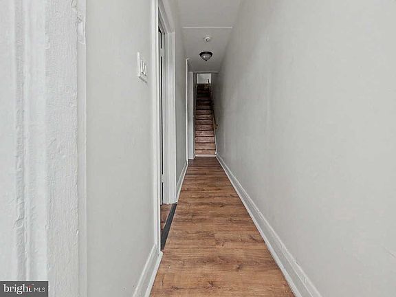 5th image of 523 Brunswick St