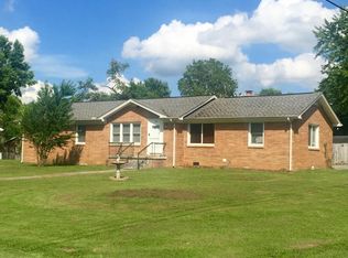 700 Crestwood Dr, Tullahoma, TN 37388