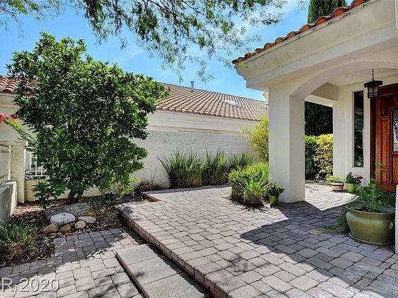 4th image of 8113 Lake Hills Dr