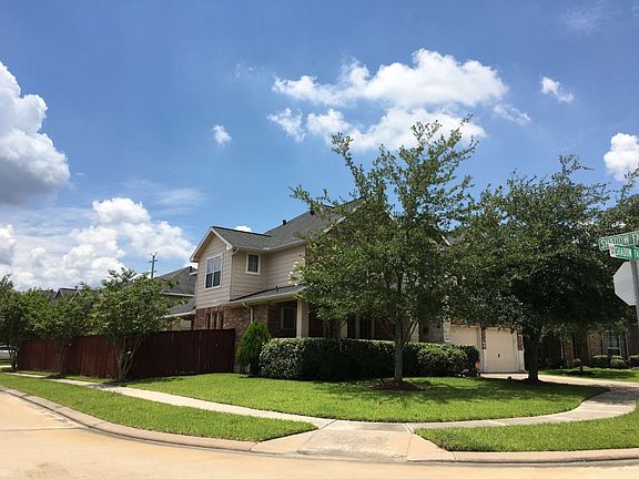 2nd image of 2326 Shadow Falls Ln