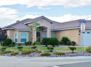 430 W Vista Del Lago Ave, Ridgecrest, CA 93555