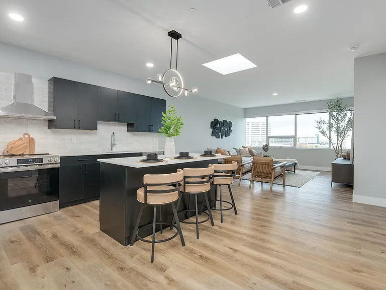 Lindsey Living — Photo 26