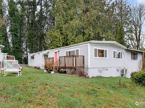 2nd image of 15596 Sunny Cove Drive SE