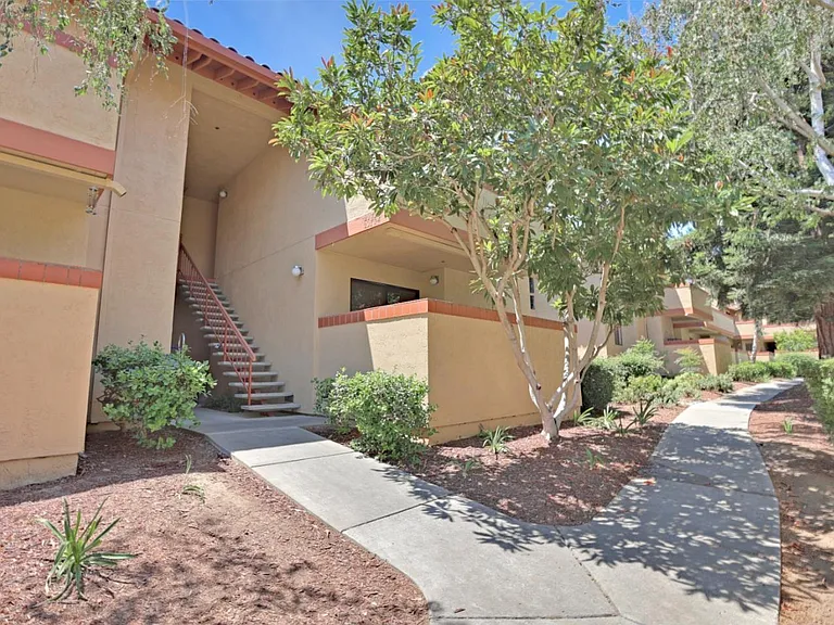 20651 Celeste Cir — Photo 31