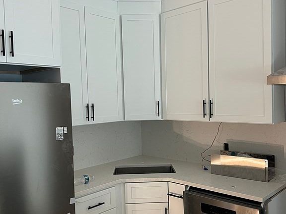 3rd image of 183 W 5th St Floor 2