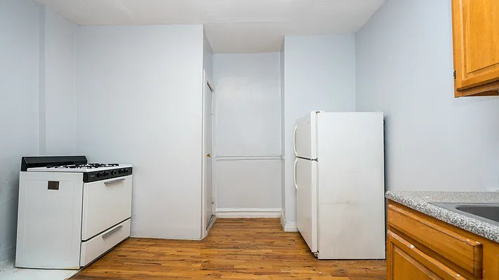 Rented by Nooklyn NYC LLC | media 8