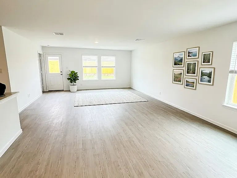 1836 Ventasso Blvd — Photo 3