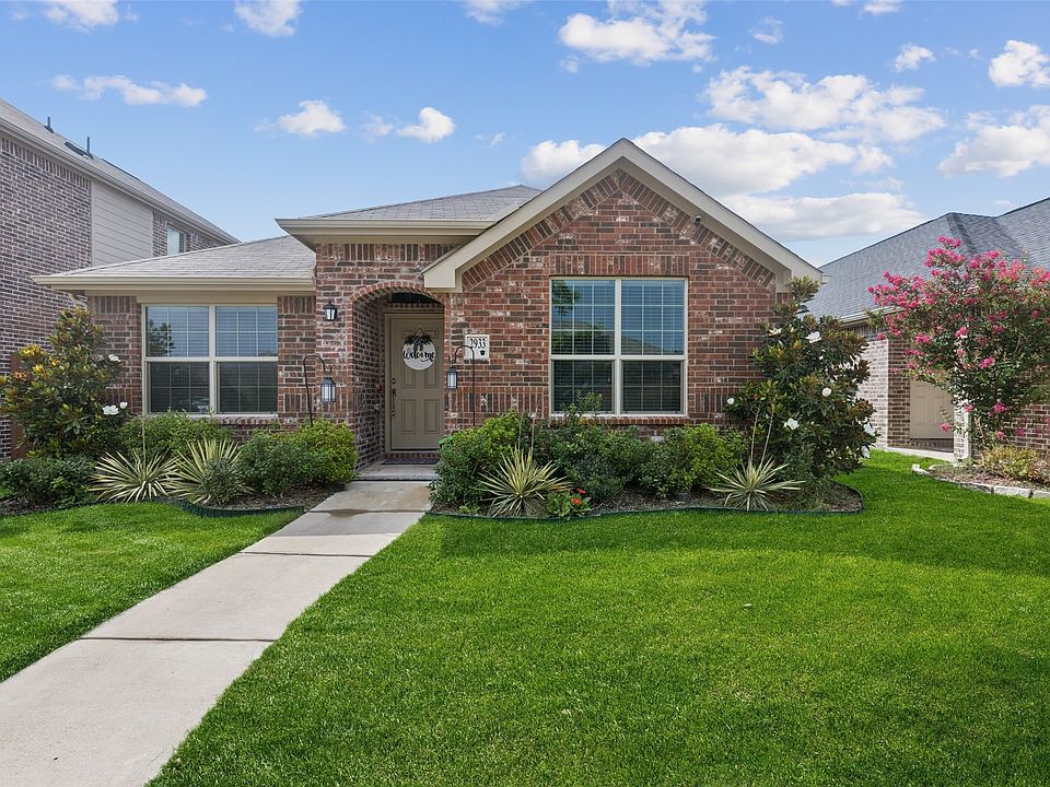 1st image of 2933 Meadowlands Dr