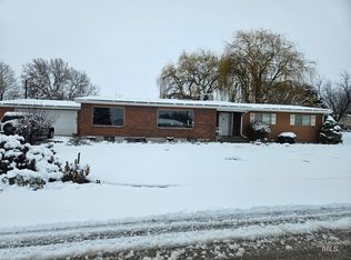 205 Palmer Dr, Nampa, ID 83686