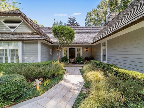 3rd image of 7819 SE 12th Cir