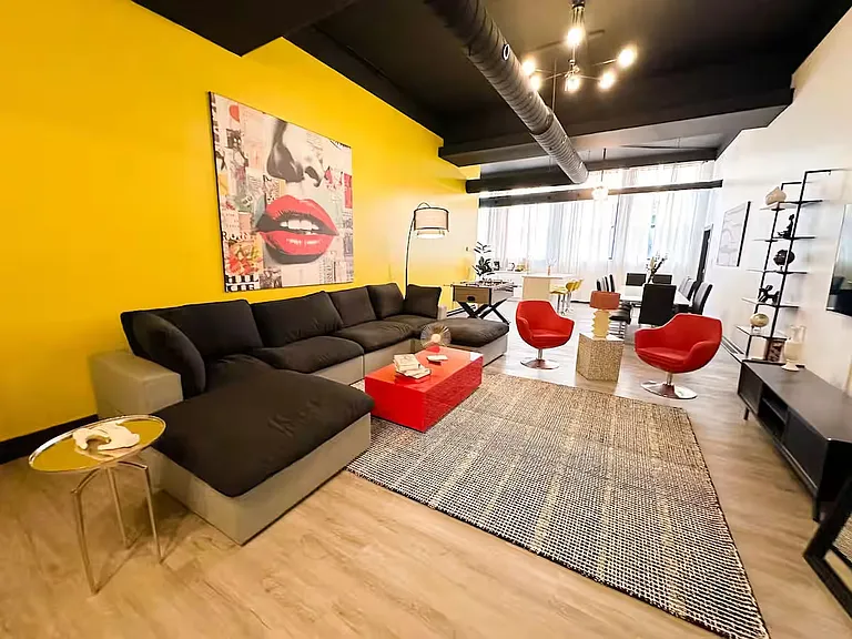 2325 S Michigan Ave #2 — Photo 1