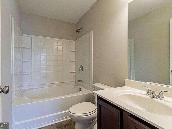 4th image of 3142 Haynes Park Dr