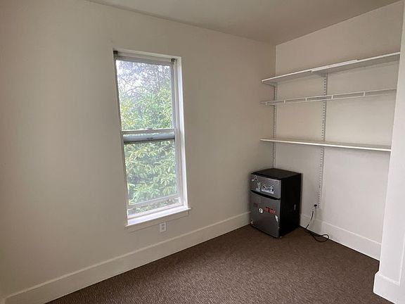 4th image of 4017 5th Ave NE #1E