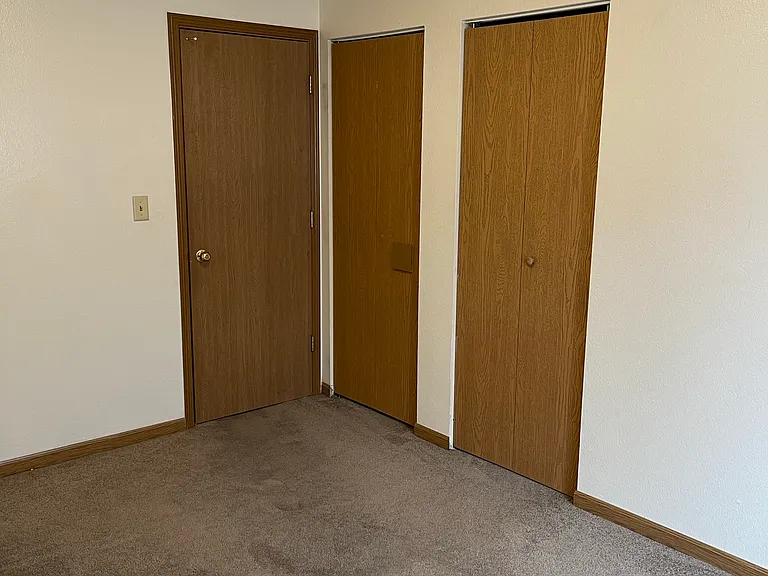 510 S Van Buren St #7 — Photo 9