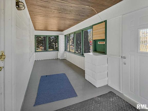 2nd image of 400 E McClure Ave
