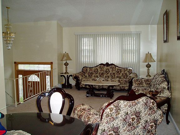 Vaulted ceilings in formal L/R