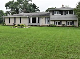 8301 Stoneham Dr, Ypsilanti, MI