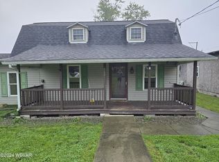 409 Fairview St, Avis, PA 17721