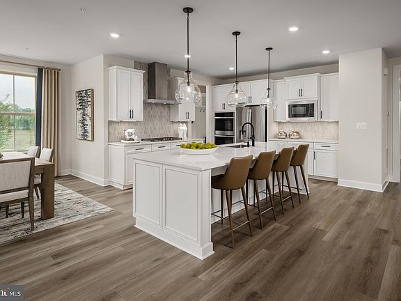 5th image of 137 Collington Pl