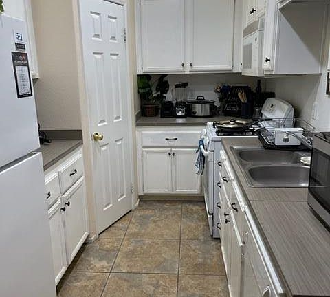 2nd image of 47395 Monroe St APT 273